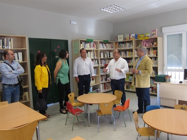 Inaugurada la nueva Agencia de Lectura de Novelda del Guadiana 
