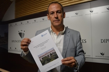 El PP propone crear una mesa de trabajo para estudiar la redistribución de los servicios de la Diputación de Cáceres