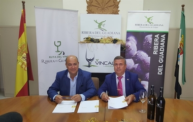 Un convenio de colaboración entre la Diputación de Badajoz y la D.O Ribera del Guadiana promocionará dichos vinos