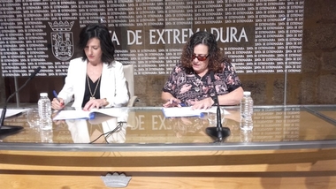 Un convenio entre la Junta y ONCE posibilitará la inclusión educativa de alumnos extremeños con discapacidad visual