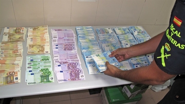 Intervienen 95.300 euros que un ciudadano chino intentaba sacar por la frontera de Caya (Badajoz) sin declarar