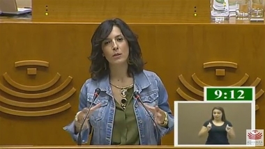 Esther Gutiérrez plantea una 'reflexión abierta' en la Asamblea sobre Educación para el nuevo curso escolar