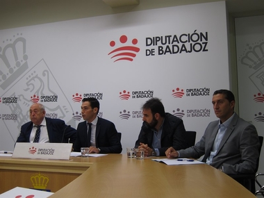 Diputación de Badajoz y Gesternova firman un contrato de suministro energía 