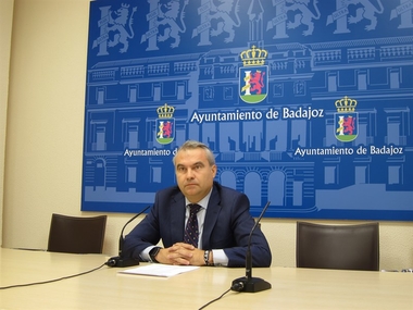 Fragoso se muestra 'optimista' ante la relación entre PP y Ciudadanos en Badajoz, que continúa 'supensa'