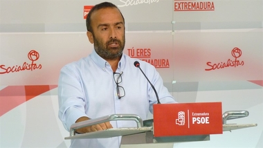 El PSOE de Extremadura recuerda que el partido 'no' ha decidido dejar gobernar a Rajoy, aunque 'no se descarta nada'