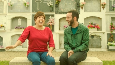 Gil Rosiña destaca el trabajo de los jóvenes creadores extremeños en el estreno de 'El mundo entero'