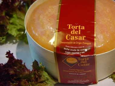 La DOP Torta del Casar entregará en Cáceres sus distinciones a personas o entidades que colaboran en su difusión