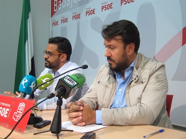 El secretario del PSOE en Badajoz dice que un gobierno con independentistas sería la 'muerte política' del partido