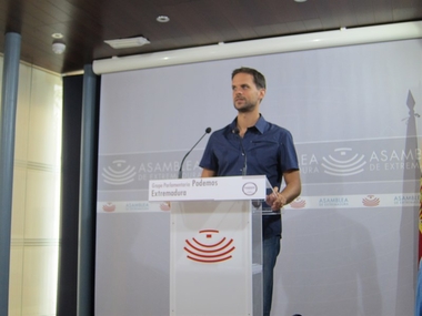 Podemos dice que con Vara 'no hay' plan a 'medio y largo plazo' para el'cambio de modelo productivo' extremeño