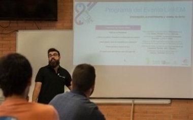 La Feria de Empleo de la UEx recorre los campus para acercar a los alumnos 