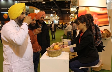 Más de treinta empresas extremeñas participan en la Feria 'Fruit Attraction' en Madrid