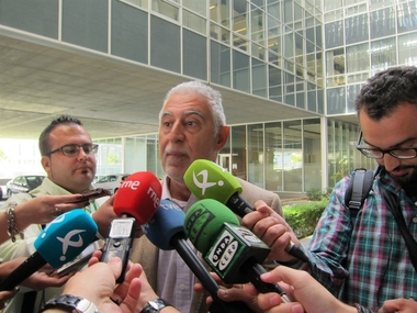 La Junta de Extremadura será 'un poco rigurosa' a la hora de aceptar renuncias de las vacantes del profesorado