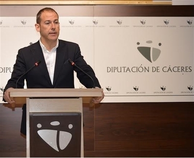 El PP dice que los gastos del Gobierno de la Diputación de Cáceres en publicidad y viajes han crecido un 46 por ciento