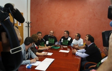 El PSOE registra una iniciativa en la Asamblea de Extremadura para exigir cambios en el etiquetado de la miel