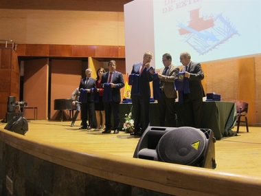 Segundo Píriz pide a los mayores que animen a sus nietos a estudiar en la UEx porque en ella tendrán 
