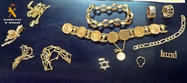 Detenidas dos mujeres por el robo en Maguilla (Badajoz) de joyas valoradas en unos 6.000 euros