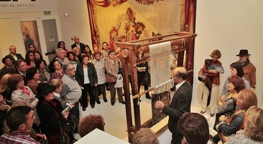 El Museo de Bellas Artes de Badajoz muestra una colección de tapices y alfombras de la Real Fábrica