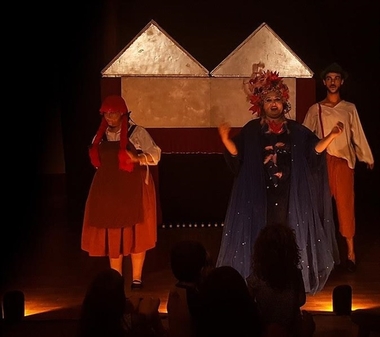 Una obra de teatro infantil de marionetas clausura la exposición sobre Cervantes en la Biblioteca Pública de Cáceres