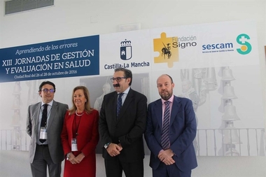 Vergeles asegura que hay que definir un modelo público sanitario 
