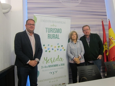 Unos 250 expertos de España, Portugal e Iberoamérica intercambian experiencias en Mérida para fomentar el Turismo Rural