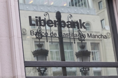 Liberbank gana 100 millones hasta septiembre, un 40% menos, tras dotaciones para provisiones