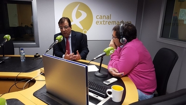 Vara espera que los Presupuestos de Extremadura para 2017 entren en la Asamblea 'no más tarde del 22 de noviembre'