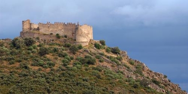 Unas 300 personas participarán en la Subida al Castillo de Portezuelo (Cáceres), que será nocturna por primera vez