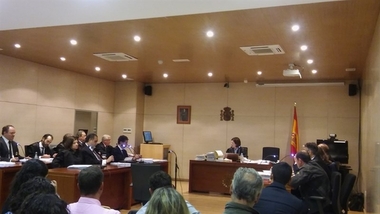 El juicio por el accidente de Castuera se reanuda el jueves con la declaración del conductor de la retroexcavadora