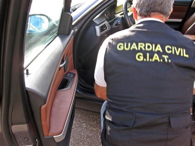 Detenido en Olivenza (Badajoz) un vendedor de vehículos por manipular los cuentakilómetros de 13 de ellos