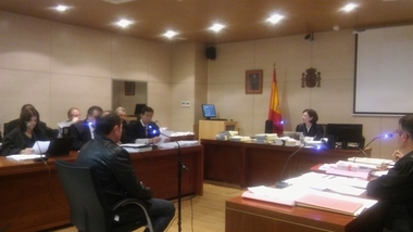 El conductor de la retroexcavadora declara que 'no había consumido nada ese día' e iba 'pegado a la derecha'