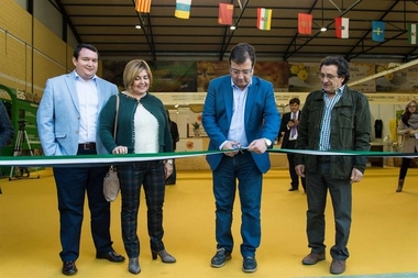 Vara muestra su apoyo a los apicultores con el compromiso de buscar solución 
