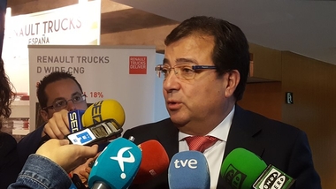 Vara reitera su 'firme voluntad' de alcanzar acuerdos sobre los PGEx para que entren en la Asamblea 'lo antes posible'