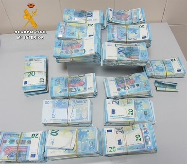 Sorprendido un portugués cuando intentaba sacar 60.000 euros sin declarar por la fronterade Caya