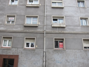 El precio de la vivienda de segunda mano cae un 0,2 por ciento en Extremadura en octubre, según fotocasa
