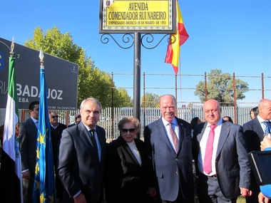 La ciudad de Badajoz dedica una calle al empresario y comendador portugués Manuel Rui Nabeiro