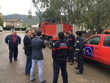 La Asociación de Bomberos Voluntarios de Zarza Capilla recibe un nuevo vehículo del CPEI