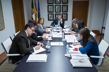 La Junta manifiesta su conformidad respecto a tramitación de una propuesta de ley sobre cronistas oficiales