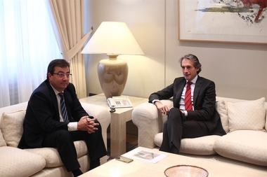 De la Serna se compromete con Vara a agilizar las obras para que el AVE a Extremadura llegue 