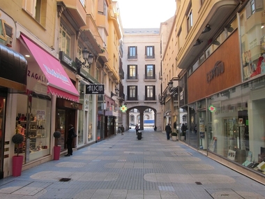 El empleo en el comercio minorista sube un 0,9 por ciento en octubre en Extremadura en tasa interanual