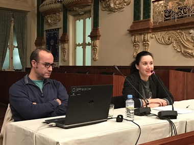 Una conferencia y una exposición explican en Badajoz la relación de la mujer con la literatura a lo largo de la historia