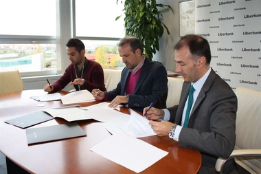 Liberbank aportará 40.000 euros para construir un Centro de Educación Infantil en Fuenlabrada de los Montes (Badajoz)