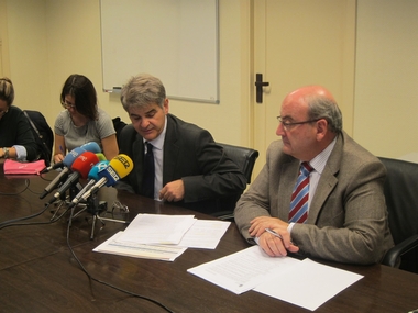 El SES mejora el contrato de limpieza del Área de Salud de Cáceres, que sale a licitación por 5,1 millones de euros