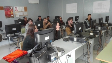 Dieciséis jovenes de entre 18 y 25 años terminan su formación en @prendizext 'La Calzada' de Mérida