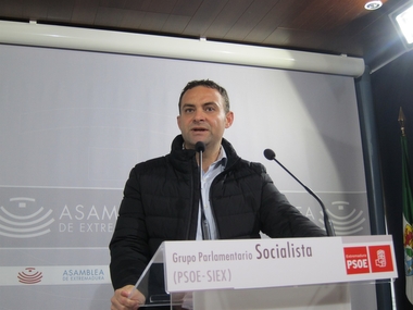El PSOE reafirma que las cuentas 'servirán para consolidar los derechos' que 'recortó Monago'