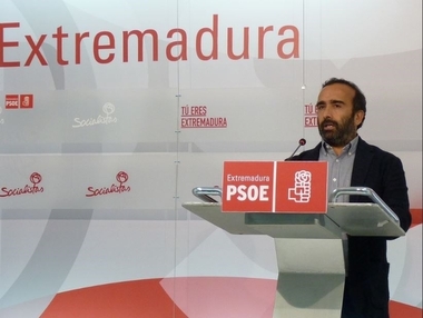 El PSOE extremeño defiende que 'ningún hospital se ha cerrado' en el puente, donde ha existido 'normalidad absoluta'
