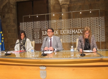 El Laboratorio Extremeño de Juguetes confía ser en 2017 'referente nacional' en el análisis de artículos infantiles