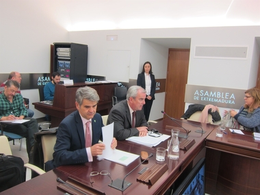 Las listas de espera en Extremadura descienden un 19% en el primer semestre del año con respecto a 2015
