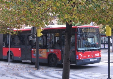 El número de viajeros de autobús urbano desciende un 1,7% en Extremadura en octubre respecto a hace un año