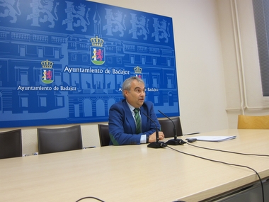 Francisco Javier Pizarro entrará en el Ayuntamiento de Badajoz en sustitución de Germán López Iglesias