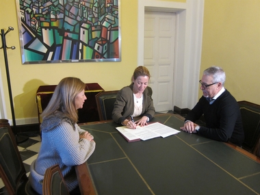 Cáceres se convierte en la primera ciudad extremeña en adherirse a la Declaración de París para frenar el SIDA